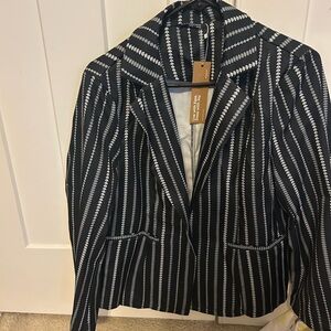 NWT Bloomchic Geometric Pocket Contrast Suit Collar Blazer